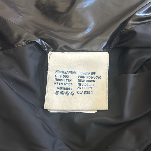Moncler Size 4 quilted down jacket - Picture 9 of 16